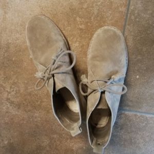 Cute tan suede booties